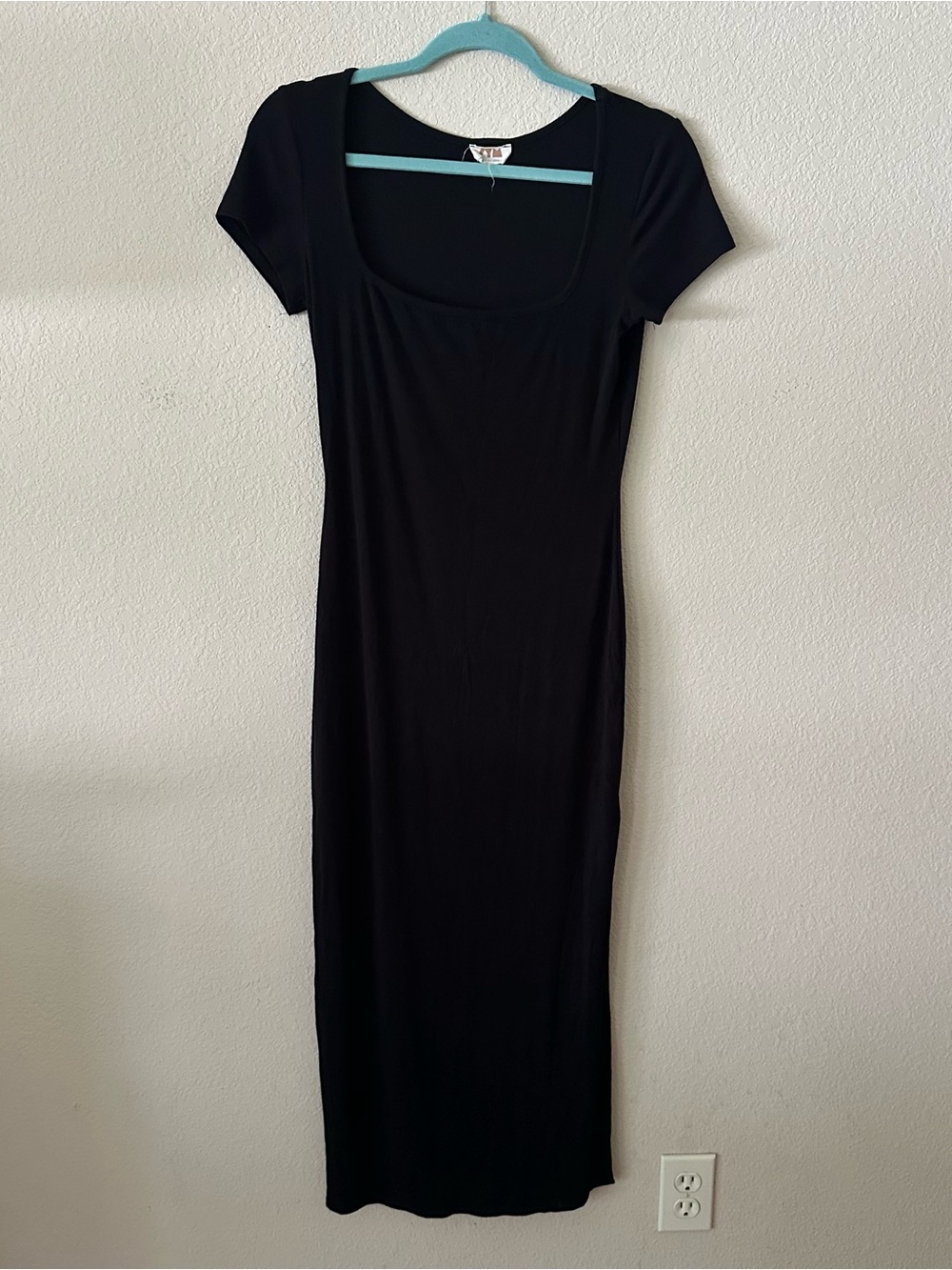 See You Monday Women's Black Scoop Neck Midi Dress size Large